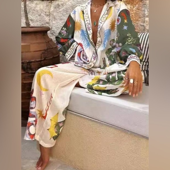 Pants - NWT Unique wonderland printed long sleeve shirt set S U94